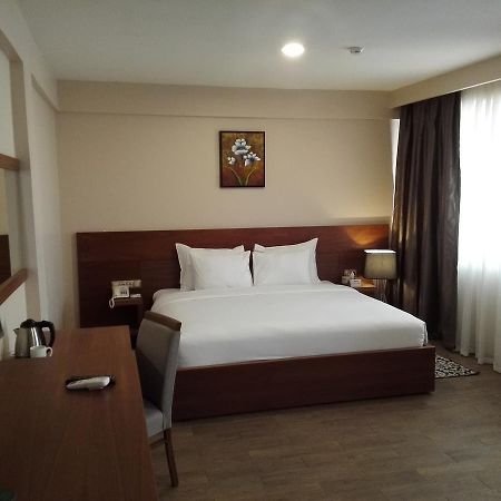 Ah Hotel And Conferences Мадина Экстерьер фото