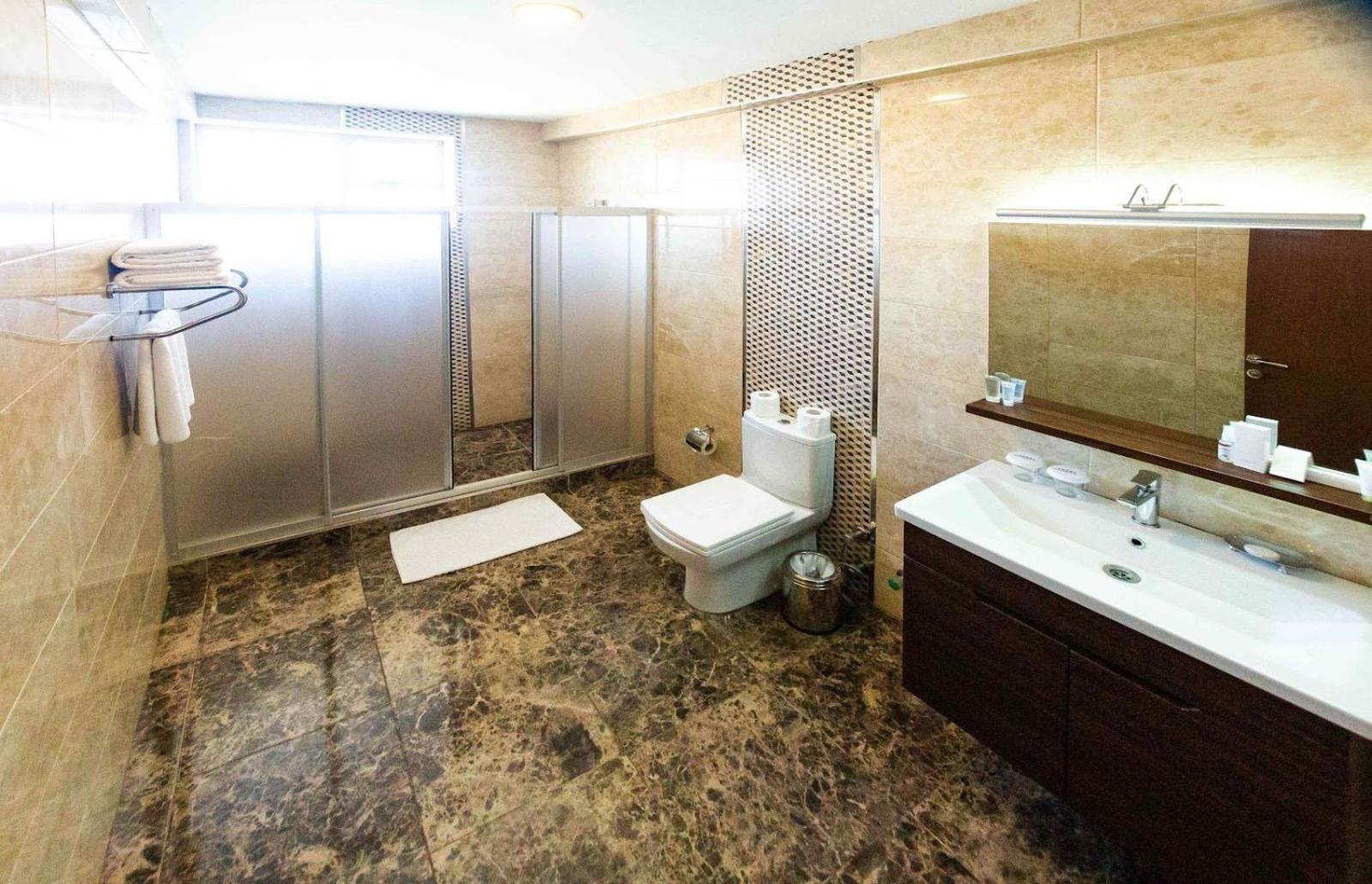 Ah Hotel And Conferences Мадина Экстерьер фото