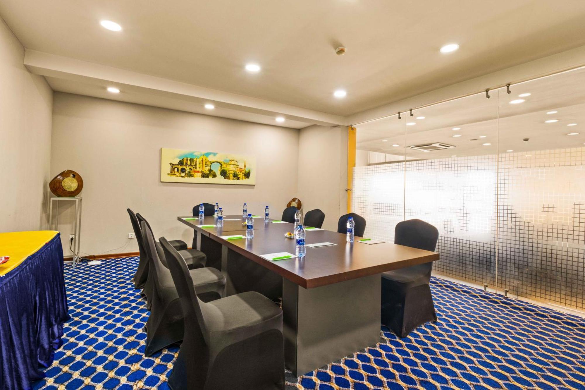 Ah Hotel And Conferences Мадина Экстерьер фото