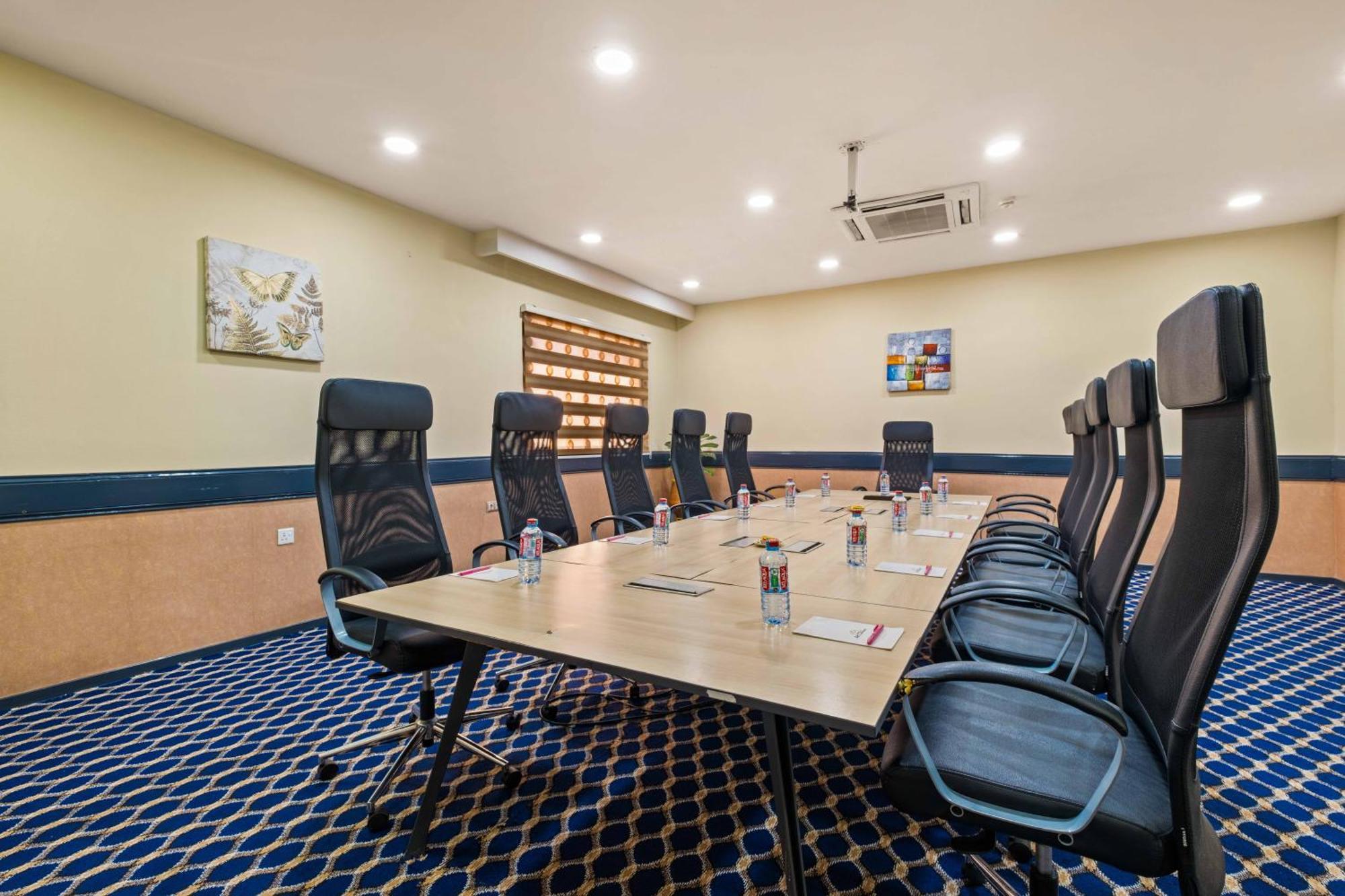 Ah Hotel And Conferences Мадина Экстерьер фото