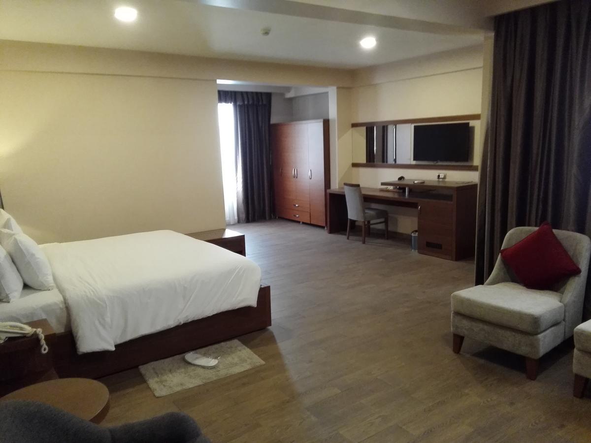 Ah Hotel And Conferences Мадина Экстерьер фото