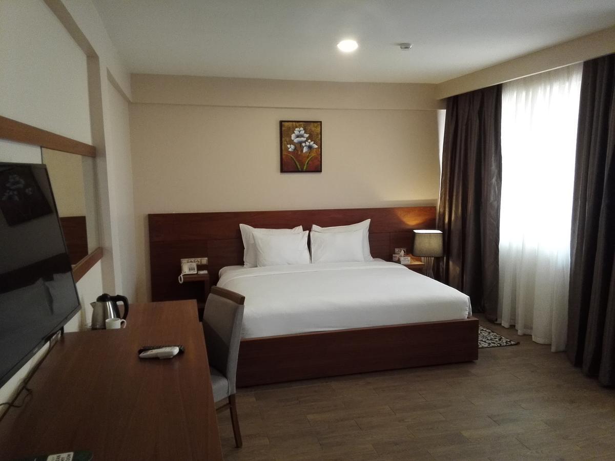 Ah Hotel And Conferences Мадина Экстерьер фото
