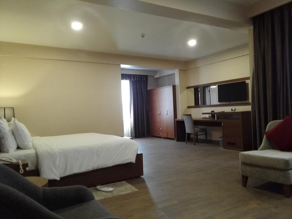 Ah Hotel And Conferences Мадина Экстерьер фото
